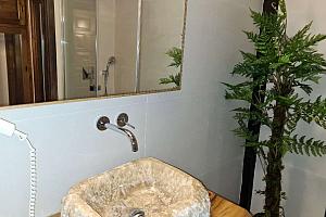 En-suite bathroom